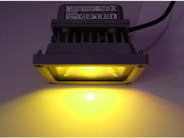 YXH® 10W RGB LED Flood Light Colour Changing Ac 85-240V 16 LED Security Light 