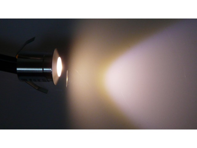 Warm White 20mm Plinth Light